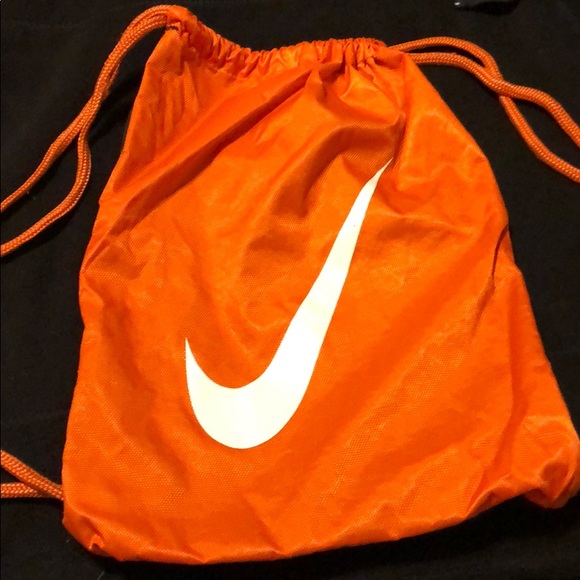 nike pull string bag
